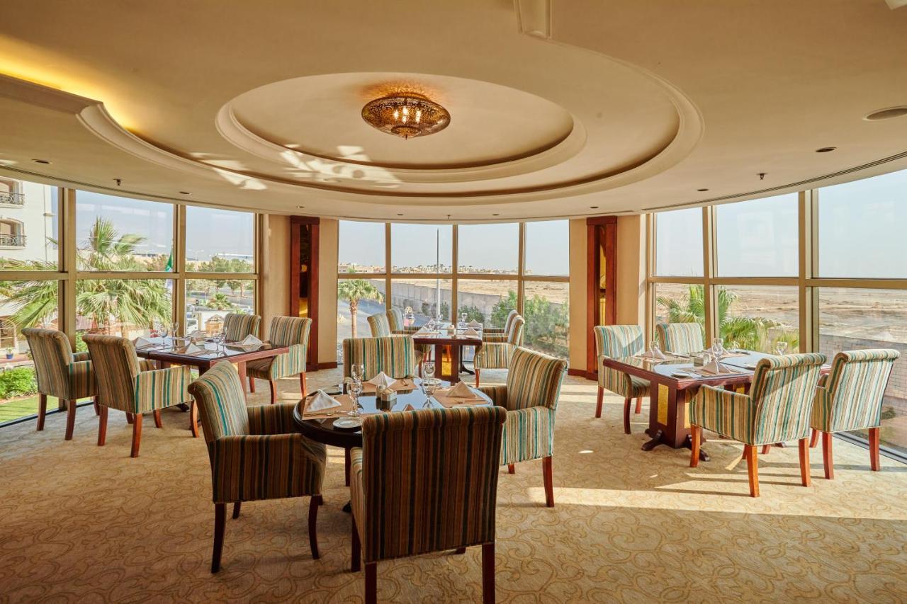 Crowne Plaza Riyadh Al Waha By Ihg Bagian luar foto