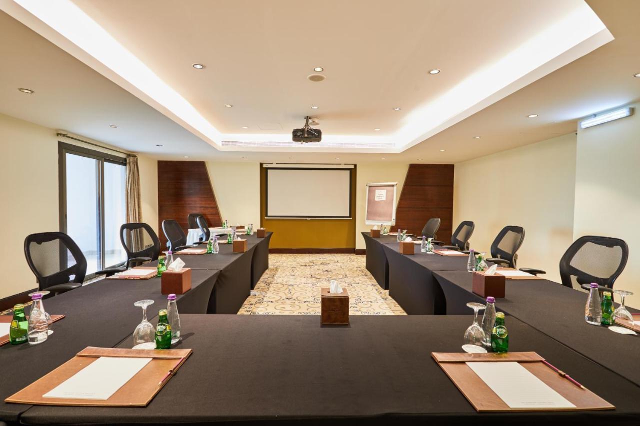 Crowne Plaza Riyadh Al Waha By Ihg Bagian luar foto