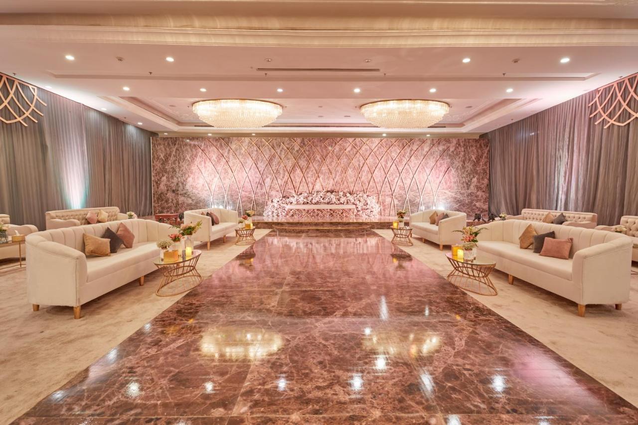 Crowne Plaza Riyadh Al Waha By Ihg Bagian luar foto