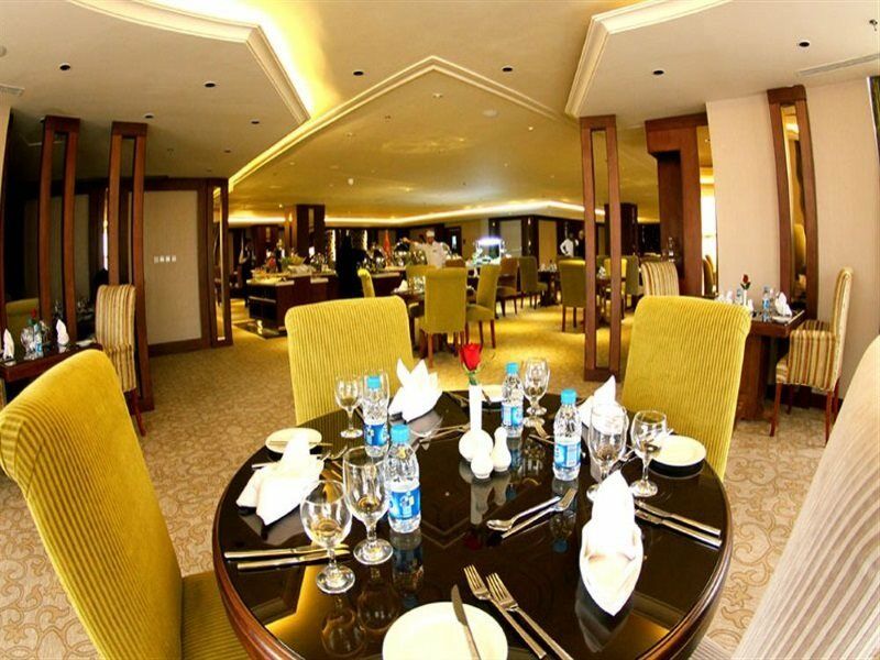 Crowne Plaza Riyadh Al Waha By Ihg Bagian luar foto